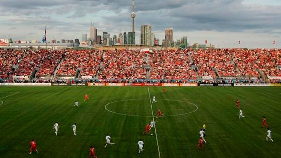 Obrazem: Real se představil v plné síle a rozdrtil Toronto