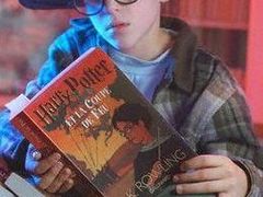 Harry Potter vydělal své autorce miliony.