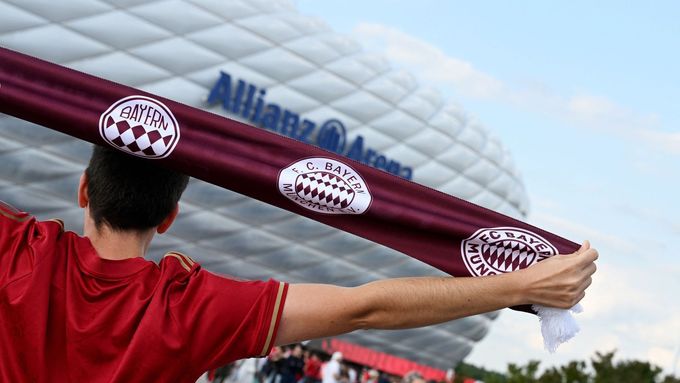 Fanoušek Bayernu Mnichov před zápasem s Lipskem