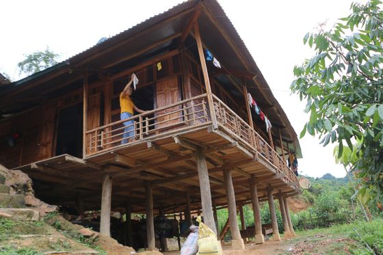Typický dům etnických menšin ve Vietnamu.