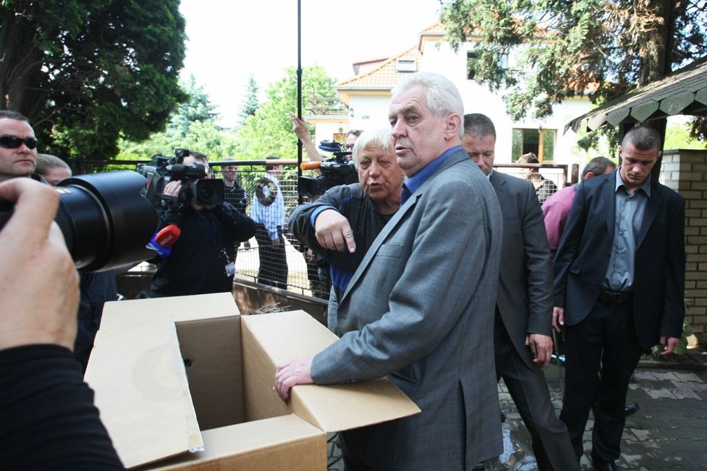 Prezident navštívil Lahovičky postižené povodní