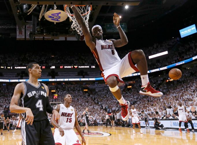 LeBron James z Miami v zápase proti San Antoniu v play off 2013