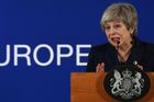 Británie hledá cestu z chaosu. Mayová znovu žádá Brusel o posunutí brexitu