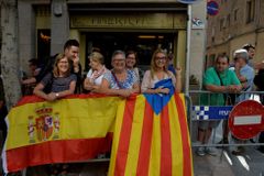 Katalánský parlament chce bránit suverenitu. Neuděláme žádný krok zpět, řekla jeho šéfka