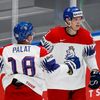 Ondřej Palát a Dominik Kubalík slaví v zápase Česko - Rakousko na MS 2019