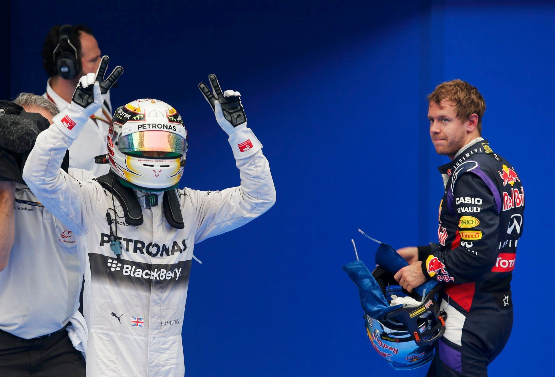 F1 Sepang 2014: Lewis Hamilton, McLaren a Sebastian Vettel, Red Bull