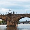 Praha viděná z Hop On busu: krásné památky, Kafka, pivo, rum i sexshopy
