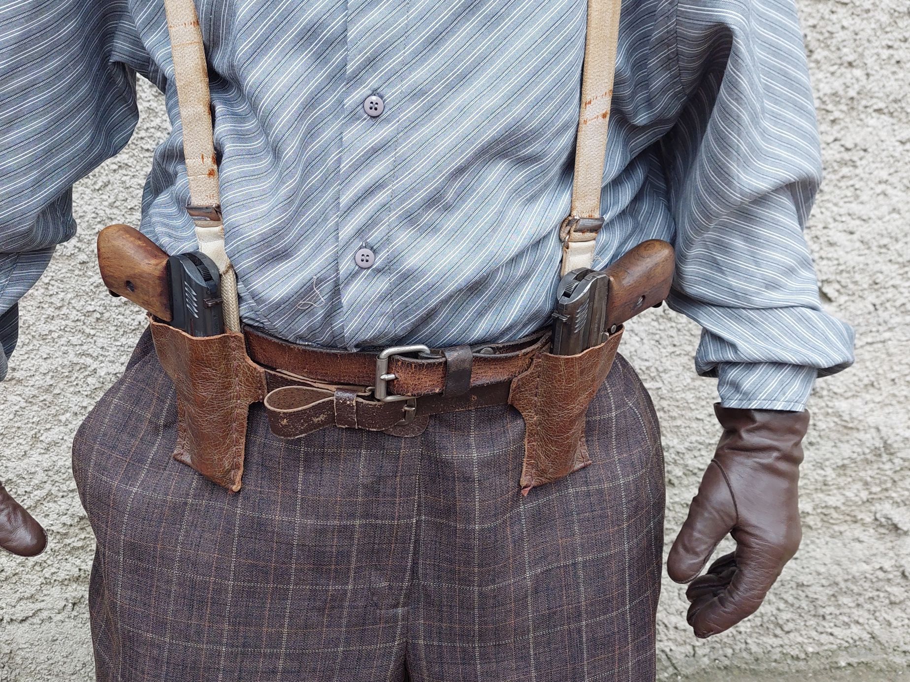 moravek_cerny_pistole_1