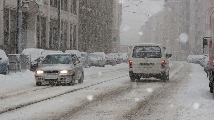 Sníh začal dělat v Brně neplechu