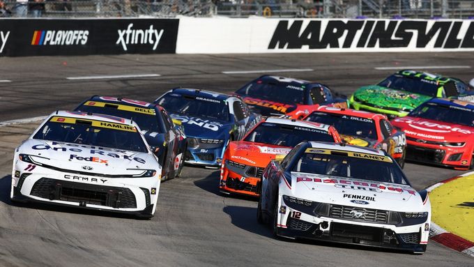 Závody NASCAR na oválu v Martinsville