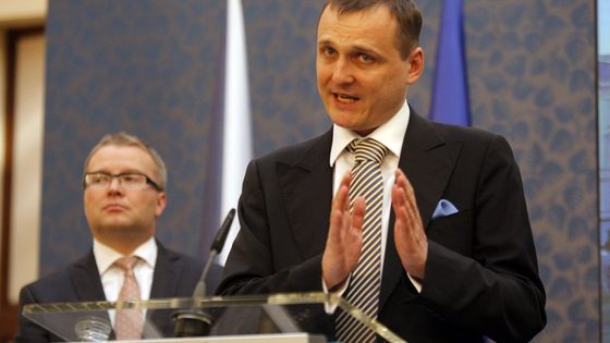 Zaujatý pohled: Koalice vrtí psem a vesele se směje