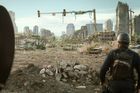 Recenze: Dva outsideři putují světem po apokalypse. The Last of Us od HBO se povedlo
