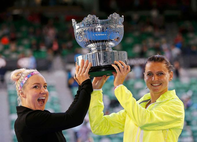 Šafářová a Matteková-Sandsová slaví titul na Australian Open 2015