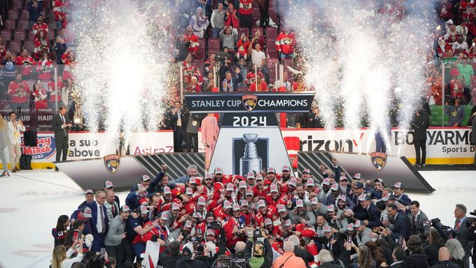 Podívejte se na euforii, která vypukla po triumfu Floridy ve Stanley Cupu 2024