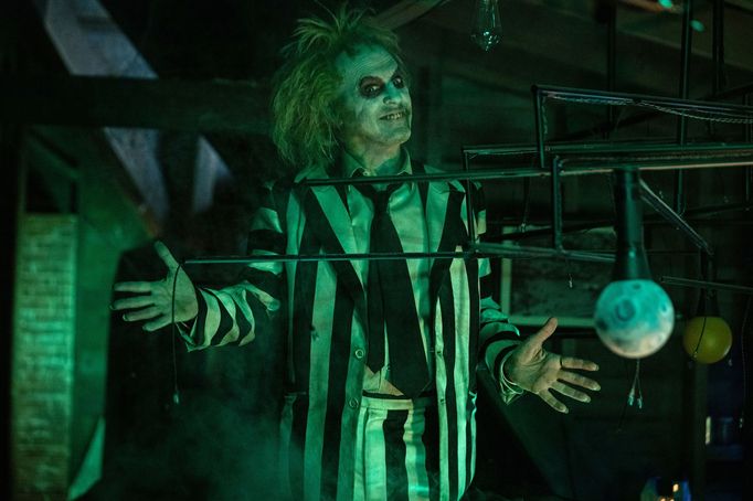 Michael Keaton jako Beetlejuice.