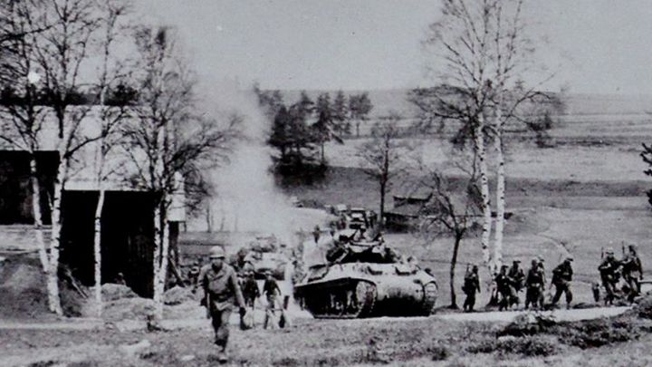 Nejdřív Američané, pak ostnatý drát. Tudy před 80 roky přišel první západní voják