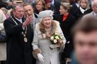 Reportáž: Jak britská královna dorazila na venkov
