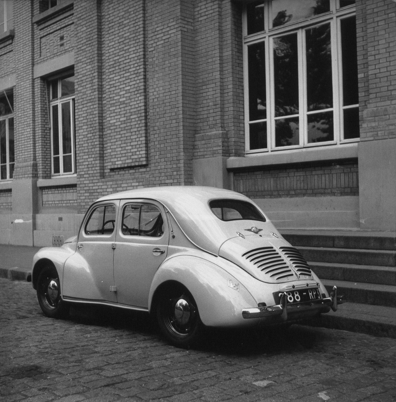 Renault 4CV