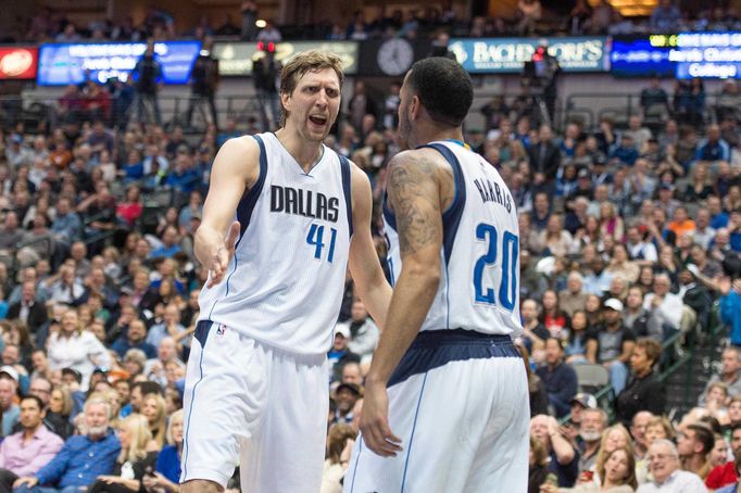 NBA: Portland Trail Blazers at Dallas Mavericks (Nowitzki, Harris)