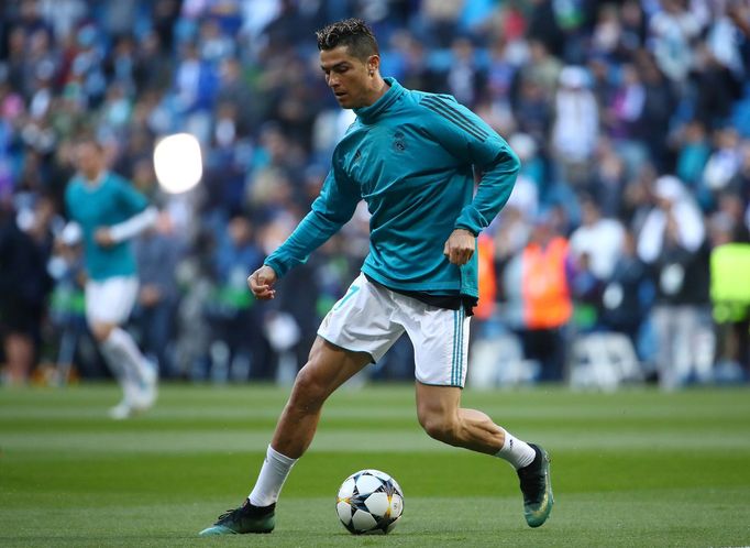 Cristiano Ronaldo při rozcvičce