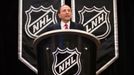 Komisionář NHL Gary Bettman na tiskové konferenci před startem NHL