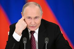 Budujeme nárazníkovou zónu, řekl Putin k dění u hranic s Ukrajinou