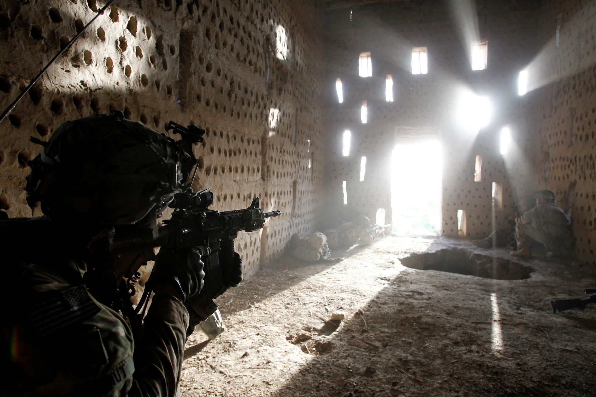 Američtí vojáci na hlídce v afghánské provincii Kandahár, kde má Tálibán silnou podporu.