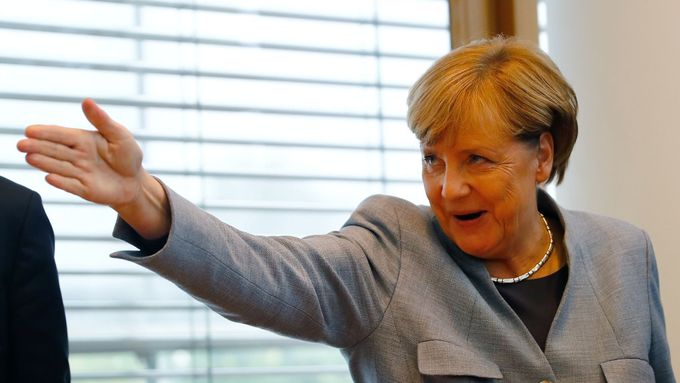 Angela Merkelová se chystá na tiskovou konferenci CDU po volbách.
