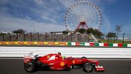 Patnáctý závod letošní sezony formule 1 se v neděli pojede na tradičním okruhu v Suzuce, kde se každoročně koná Velká cena Japonska. Už v pátek si ale vyzkoušeli piloti trať během volných tréninků.