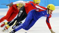 Olympijská rychlobruslařská kategorie -Short Track- u nás zatím není příliš rozšířená. Bruslí se na 111,2m dlouhém oválu vzdálenosti 500,1000,1500 a 2000 metrů ve čtveřicích, případně jako štafeta 3-členných družstev.