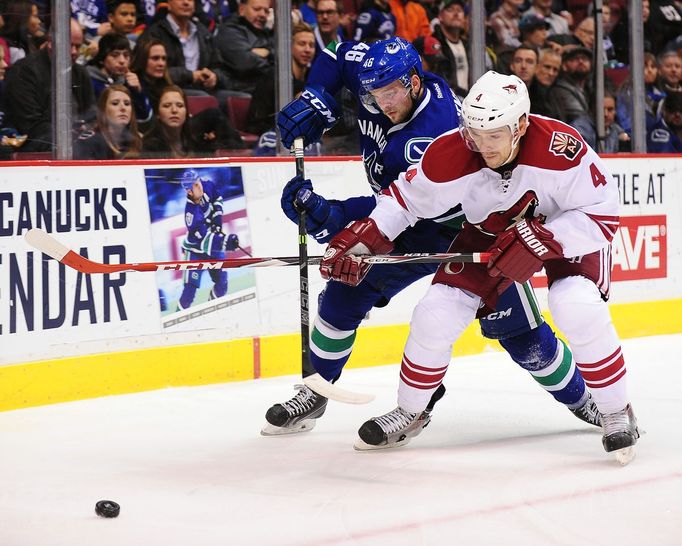 NHL: Arizona Coyotes - Vancouver Canucks: Zbyněk Michálek (4) - Nicklas Jensen (46)