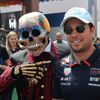 Sergio Pérez a fanoušci během VC Mexika F1 2024