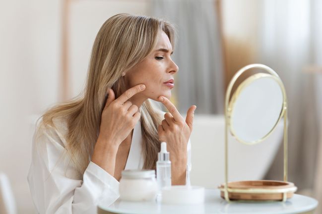 Akné na bradě a čelistích