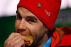 Švýcarský lyžař Didier Défago vyhrál ve Vancouveru sjezd. Défago nepatřil před závodem mezi adepty na zlato, ale zejména skvělou jízdou v závěru trati loňského vítěze Světového poháru a mistra světa z Aare 2007 Svindala porazil o sedm setin
