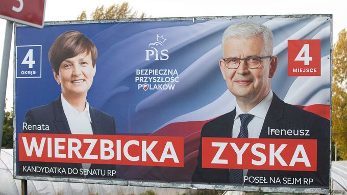 Vláda s nacionalisty, nebo šance pro opozici. Popisujeme povolební scénáře v Polsku