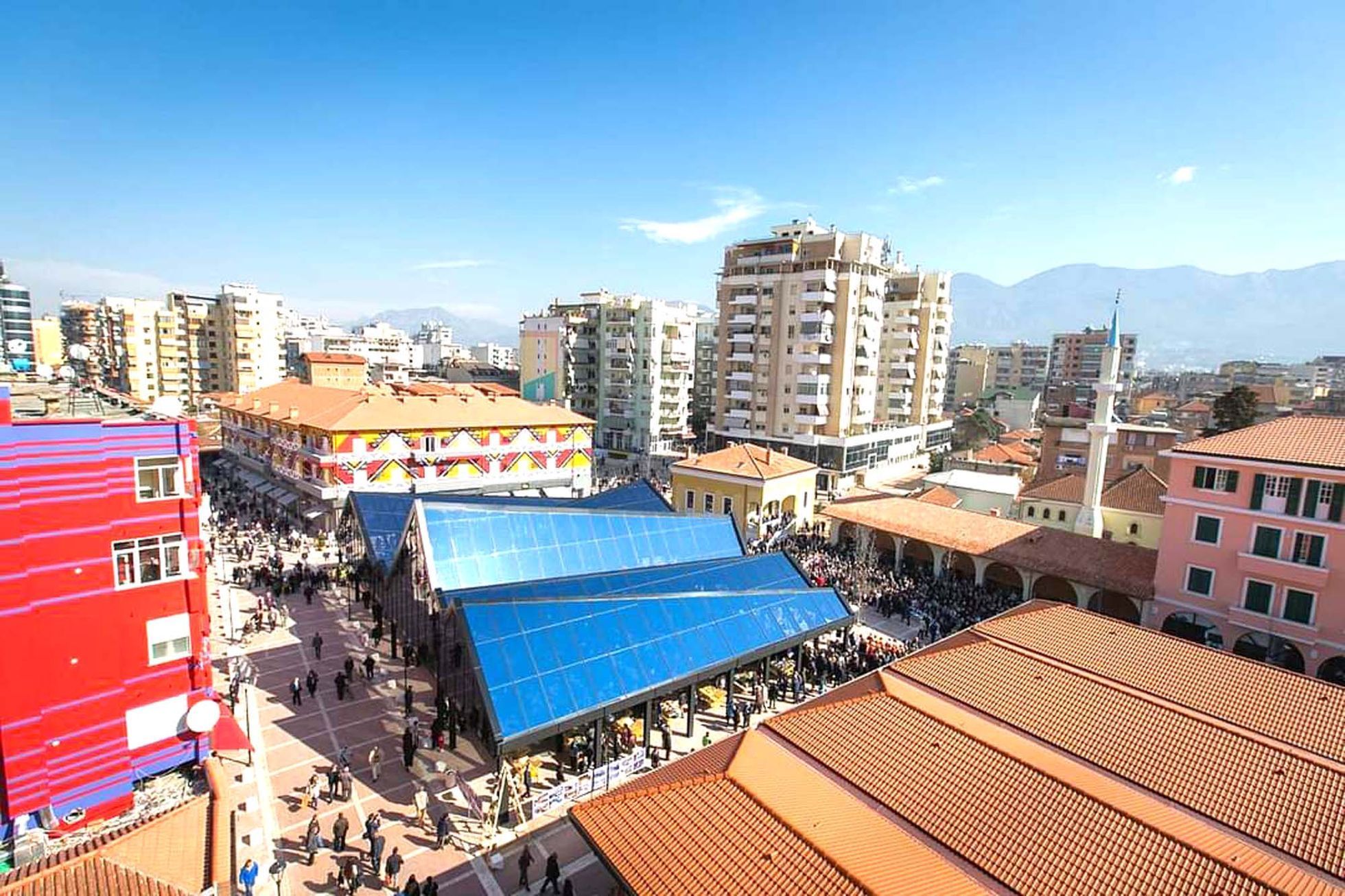 Albánie, Tirana, cestování, kultura, murál