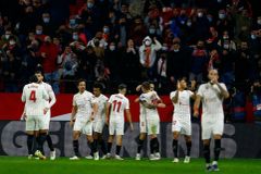 Sevilla zvítězila v Cádizu a dál stíhá Real Madrid, Villareal deklasoval Levante