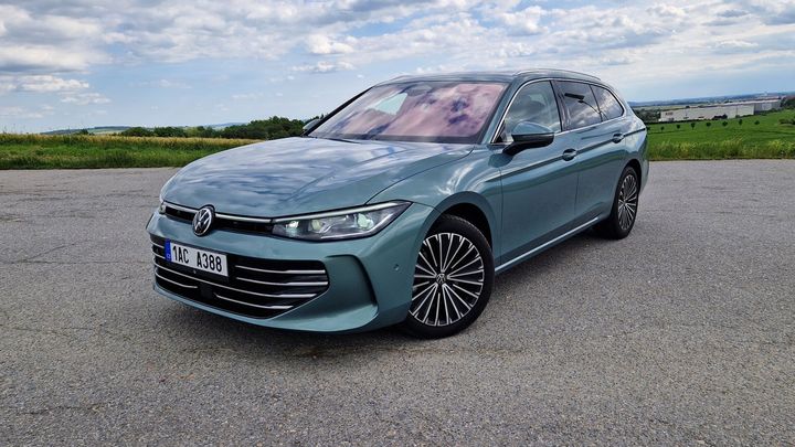 Až jednou nebude, obrečíte to. Naftový Volkswagen Passat zvládne, co jiní už ne; Zdroj foto: Jan Matoušek