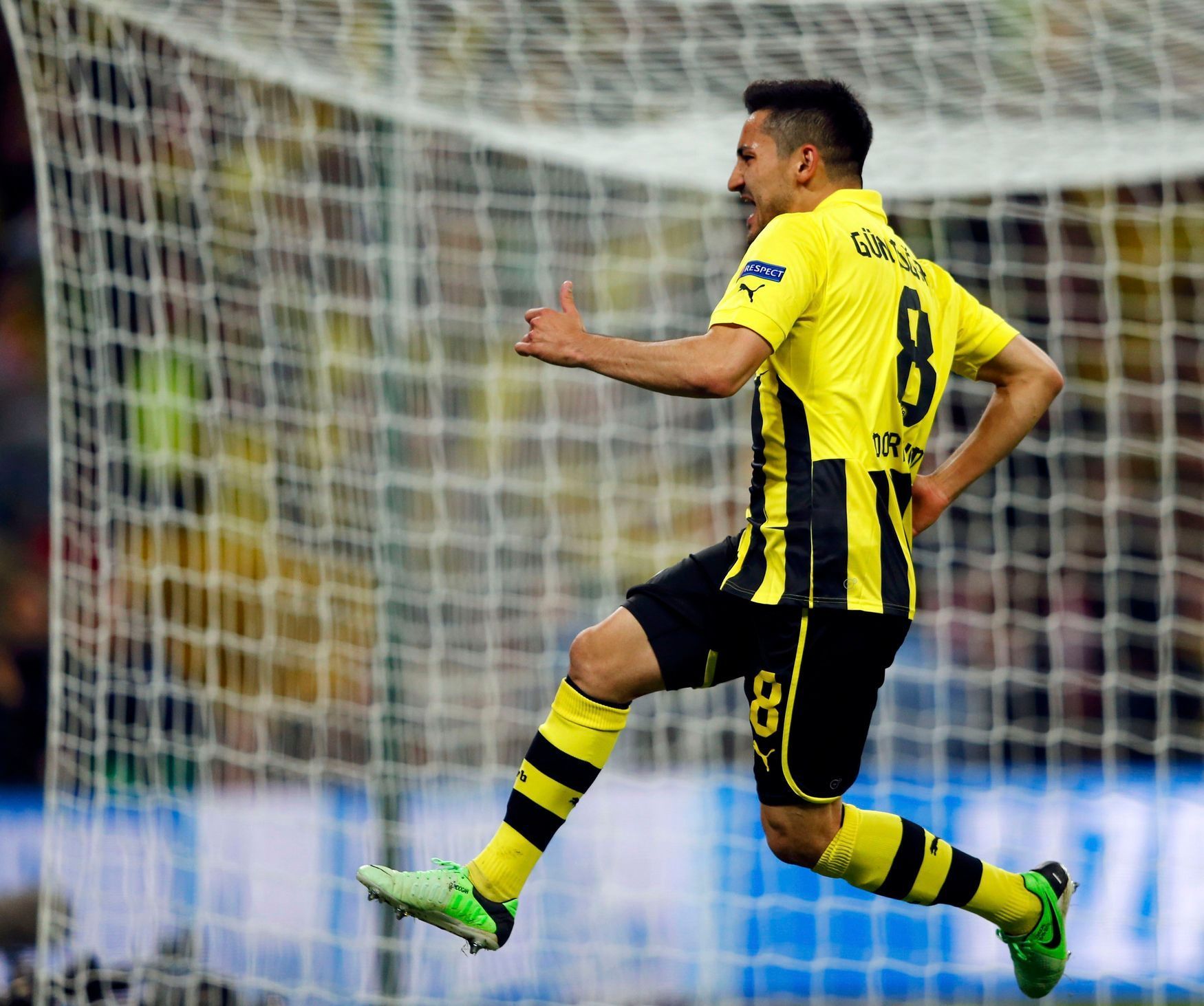 Fotbal, Liga mistrů, Bayern - Dortmund: Ilkay Gündogan slaví penaltu na 1:1