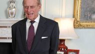 Když si Obama provázený manželkou Michelle povídal s královským párem o svém náročném programu v Londýně, tak prý princ Philip poznamenal: "Vy se jen snažíte zůstat vzhůru!"  Obama ujistil, že si ani jednou nezdříml při setkání s premiérem Gordonem Brownem, prezidenty Číny a Ruska ani s šéfem britské opozice Davidem Cameronem. "A rozeznáte je od sebe?" zasáhl opět sedmaosmdesátiletý princ.