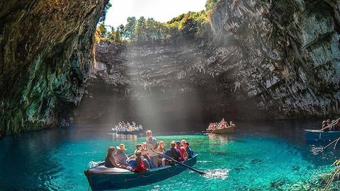 Instamísta: Jeskyně nymf v Řecku je přírodním zázrakem