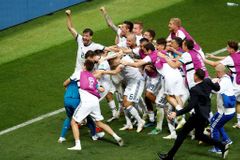 Fotbalové Rusko v extázi. Domácí si zahrají čtvrtfinále, zdrcení Španělé jedou domů