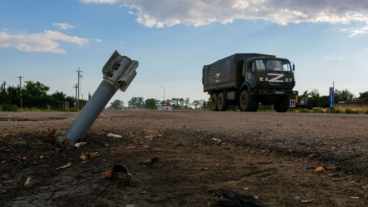 Ukrajinci u Chersonu znovu zasáhli most, který Rusové nutně potřebují; Zdroj foto: Reuters