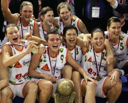 Brněnské basketbalistky slaví vítězství
