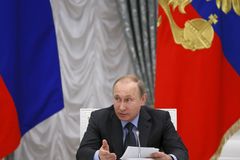 Ruská odveta. Putin prodloužil sankce na potraviny ze Západu
