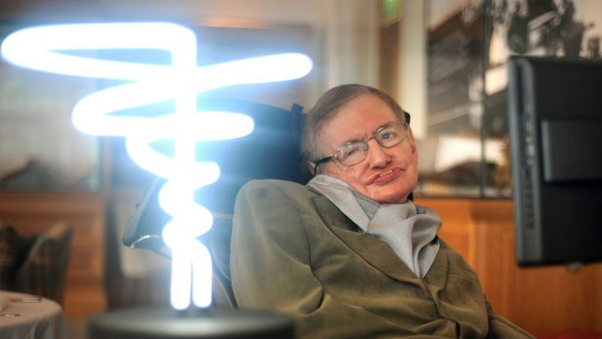Stephen Hawking zemřel ve věku 76 let.
