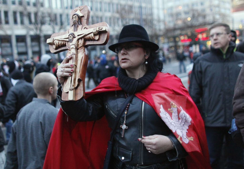 polsko demonstrace krucifix