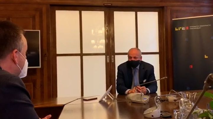 Video: Odstoupím, když si to veřejnost bude přát, řekl Prymula Respektu