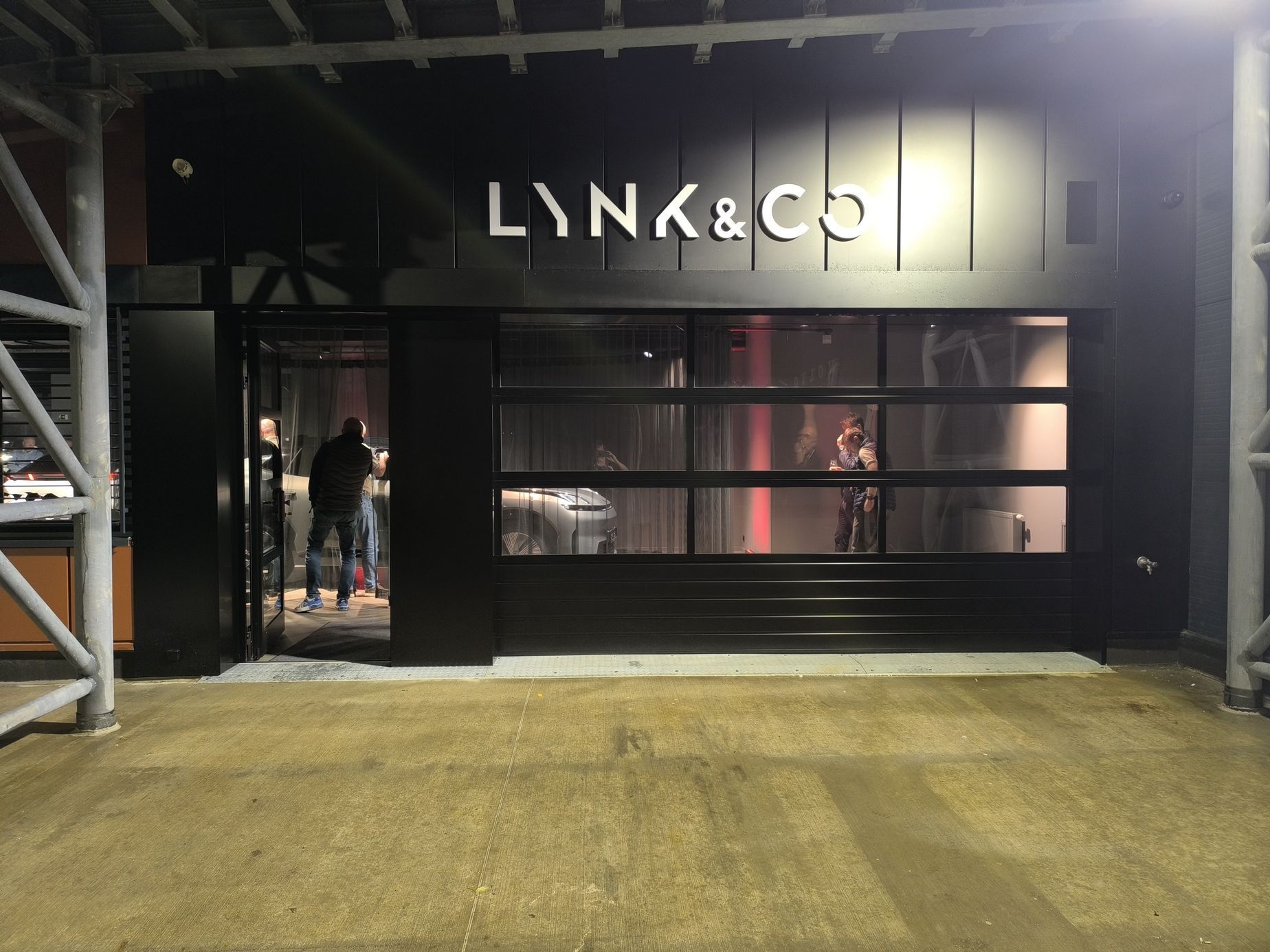 Lynk & Co otevření showroomu Čestlice
