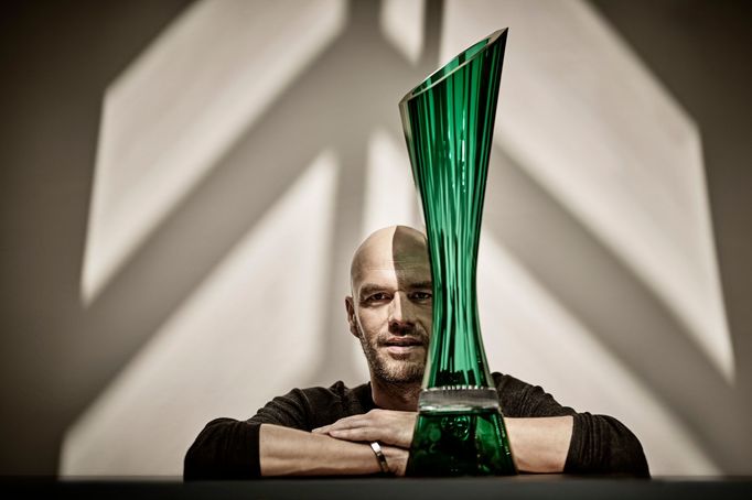 Trofej pro nejlepší jezdce v cíli Tour de France navrhl Peter Olah ze Škoda Design